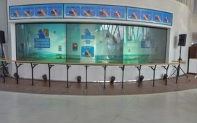 Bird Wall at the Stephen Harper Visitor and Education Centre at the Hula Valley | Education